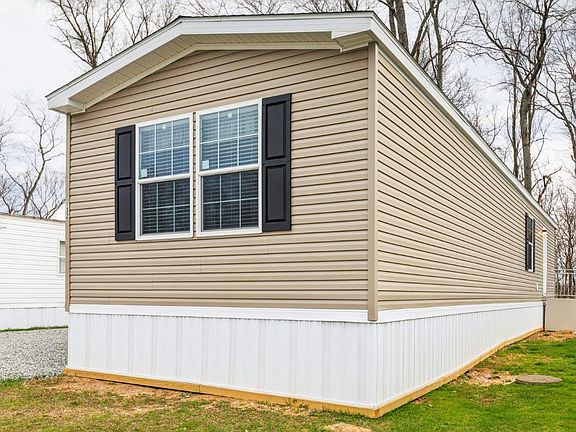 2nd image of 132 Roundtop Cir