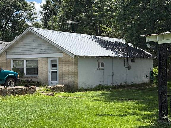 3rd image of 130 Old Franks Mill Rd