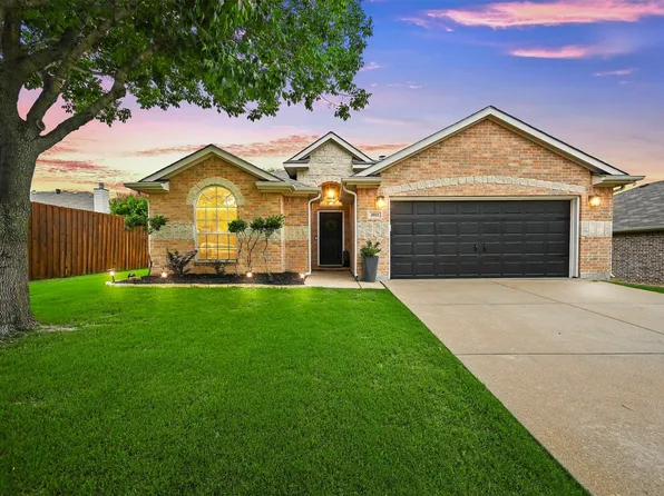 3952 Vista Greens Dr, Fort Worth, TX 76244