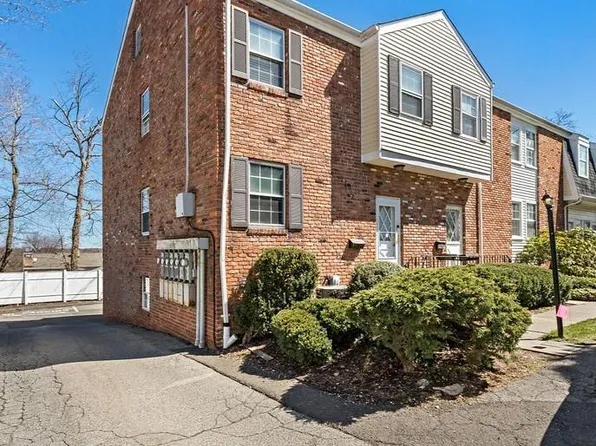 66 Seaside Avenue #D, Stamford, CT 06902