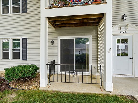 2nd image of 1240 49th St Unit 6