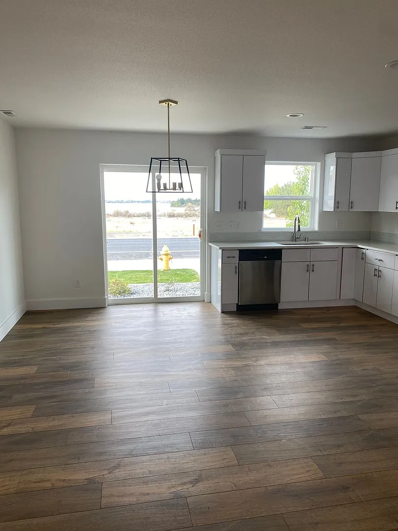 2805 Marina Drive — Photo 3