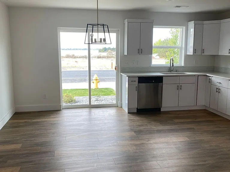 2737 W Marina Dr — Photo 6