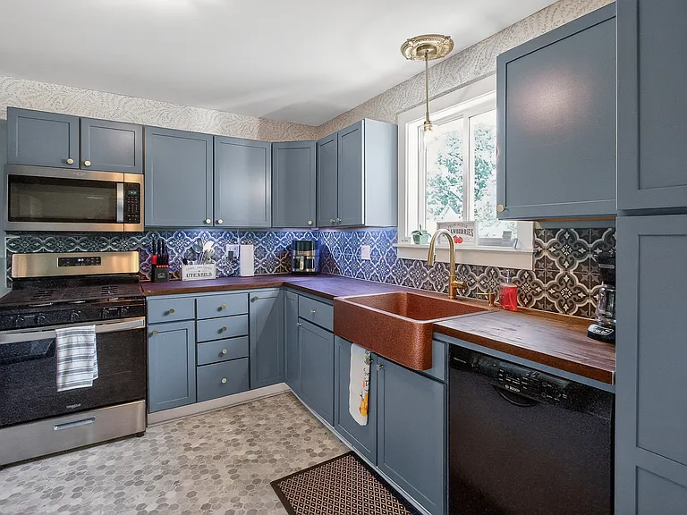 700 Broadway Ave NW #2 — Photo 27