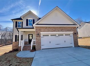 6061 Frye Bridge Rd, Clemmons, NC 27012