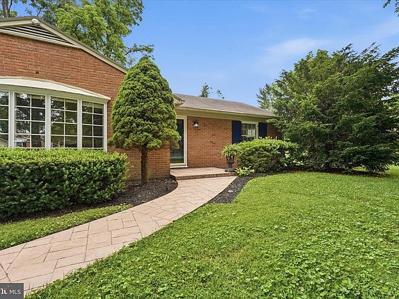 4th image of 13028 Woodburn Dr