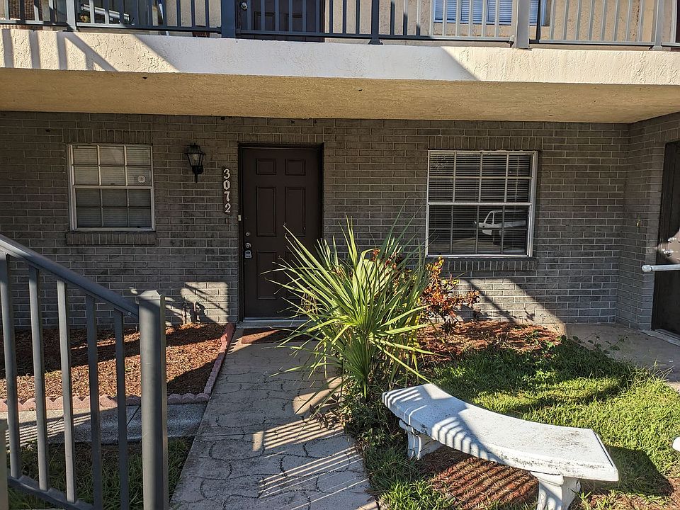 1st image of 3072 Sir Hamilton Cir