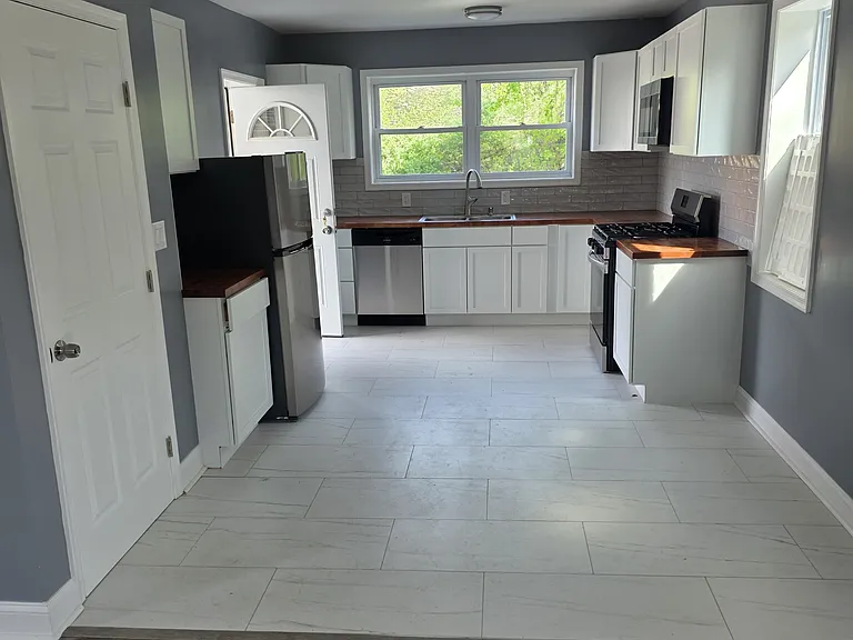 3140 New Castle Ave — Photo 5