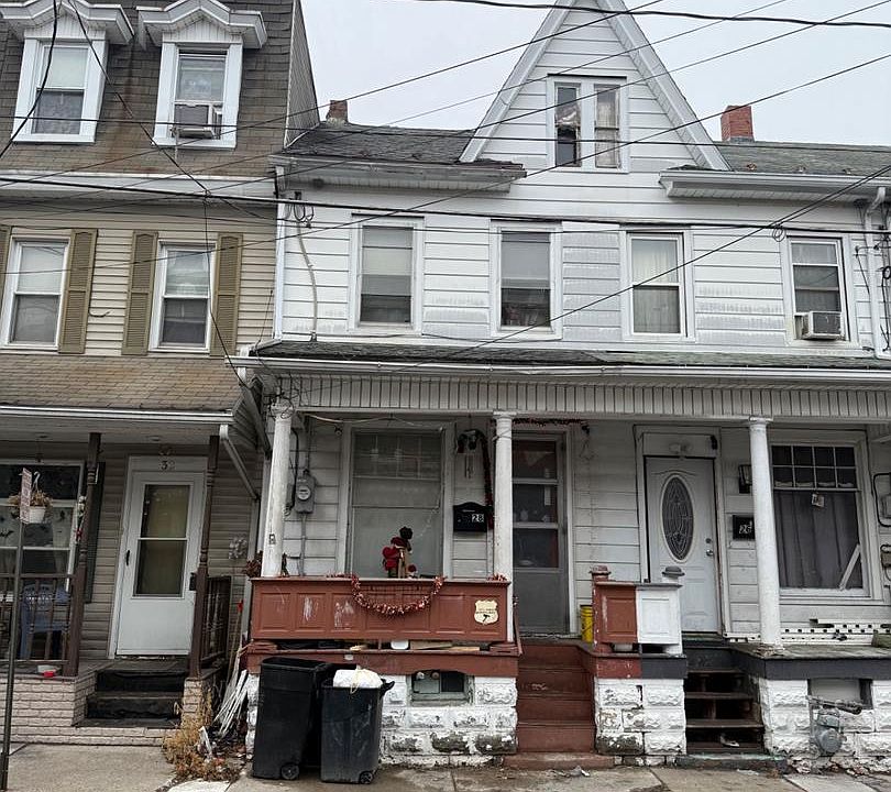 1st image of 28 S Franklin St