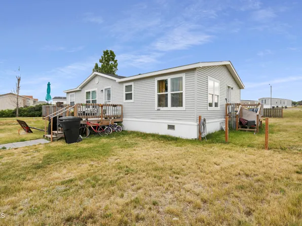 2223 33rd Ter, Williston, ND 58801