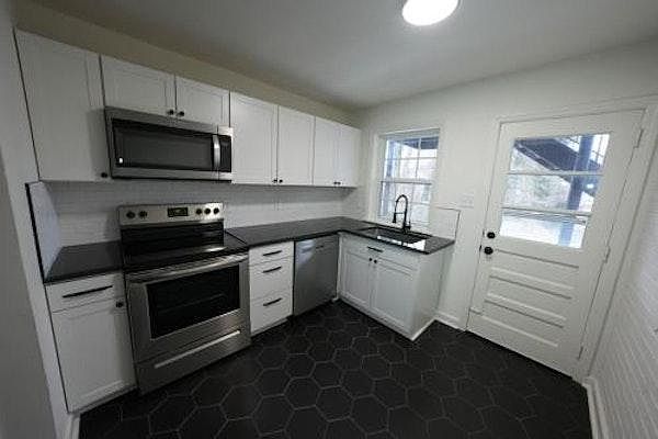 1st image of 1640 W Northwest Blvd #5