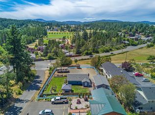 546 University Rd, Friday Harbor, WA 98250