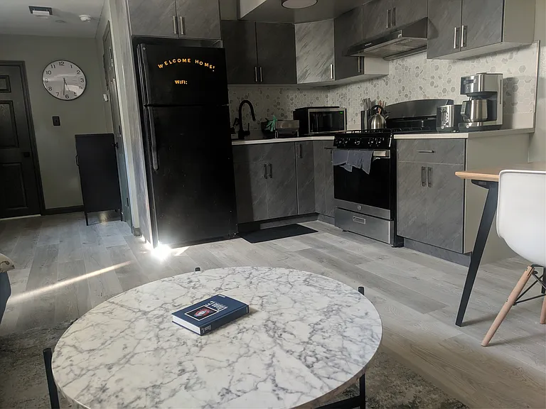 520 Broadway Ave — Photo 5