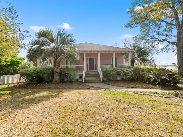 619 Lake Shore Drive, Sunset Beach, NC 28468