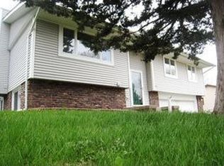 2411 Elizabeth St, Urbana, IL