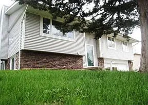 2411 Elizabeth St photo 1