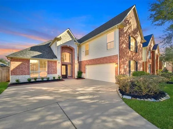 3615 Emerald Bay Ln, Sugar Land, TX 77498