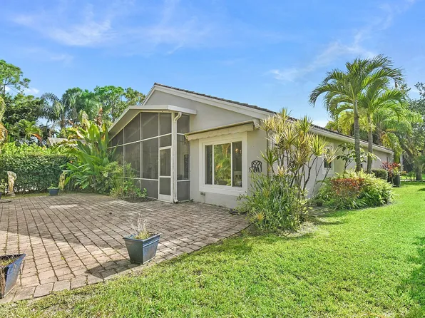 7151 SE Twin Oaks Circle, Stuart, FL 34997