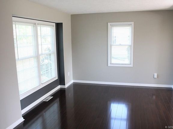 5th image of 125 Delaina Rose Cir