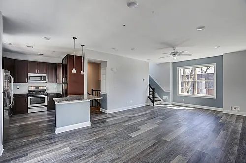 Gramercy Townhomes - 201 Photo 1