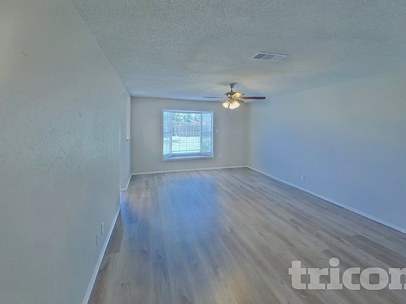 3rd image of 155 Bellvue Dr