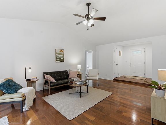 4th image of 3617 Donna Kay Dr