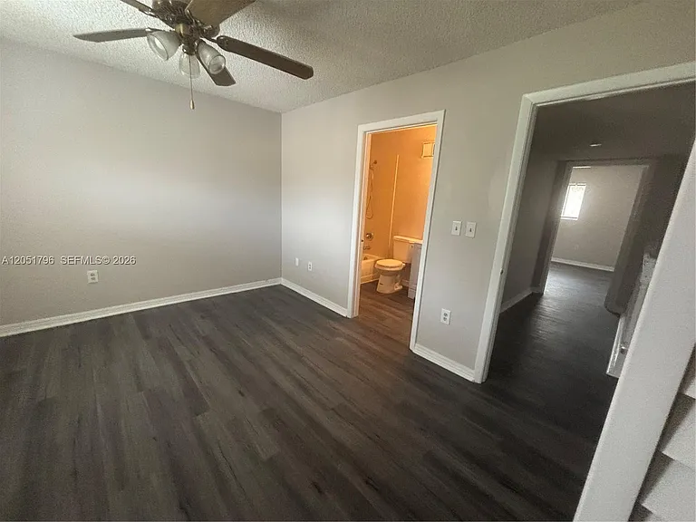 323 Palm Cir E — Photo 15