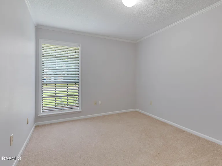 118 Village Green Dr — Photo 16