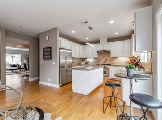 819 La Montagne Pl, South San Francisco, CA 94080