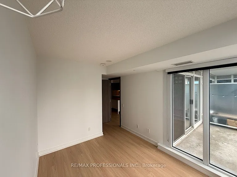 19 Bathurst St #1708 — Photo 20