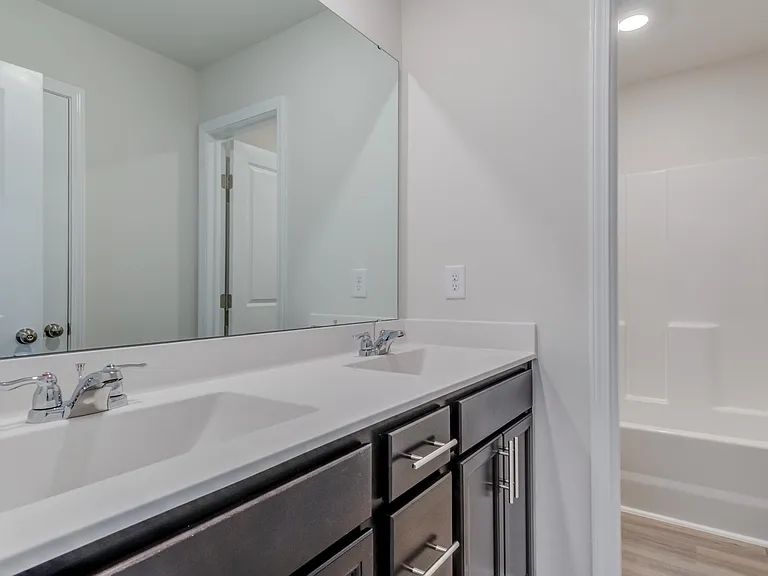 820 Bellewood Gardens Dr — Photo 35