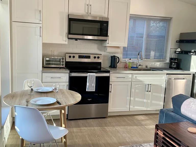 1813A Newell Ave — Photo 4