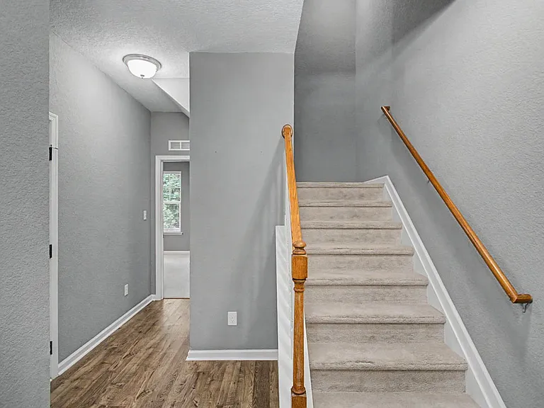 1004 Prosperity Ct — Photo 2