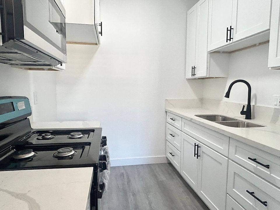 1st image of 10606 Lakewood Blvd APT 10