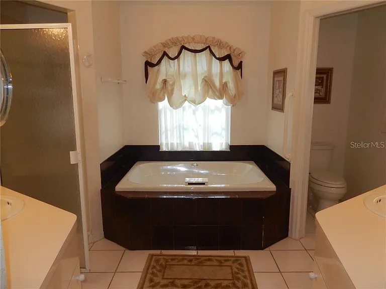 589 Rotonda Cir — Photo 14