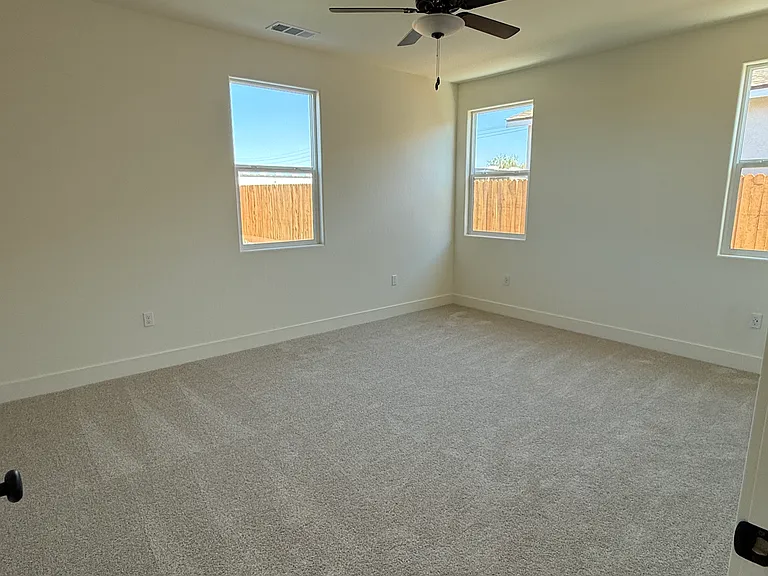 835 N Michelle St — Photo 5