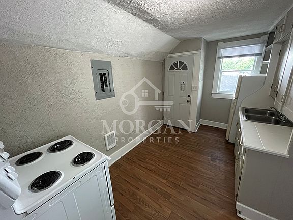 3rd image of 2009 George St #3