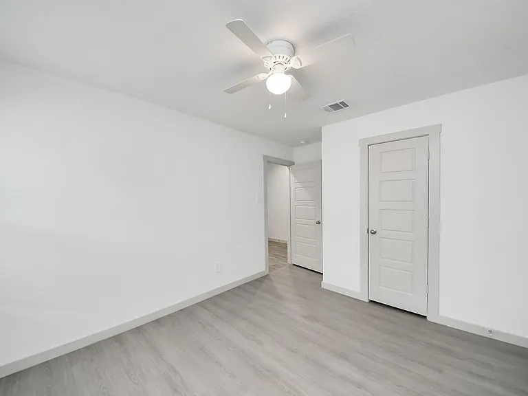 7803 Golden Rubia Ln — Photo 13