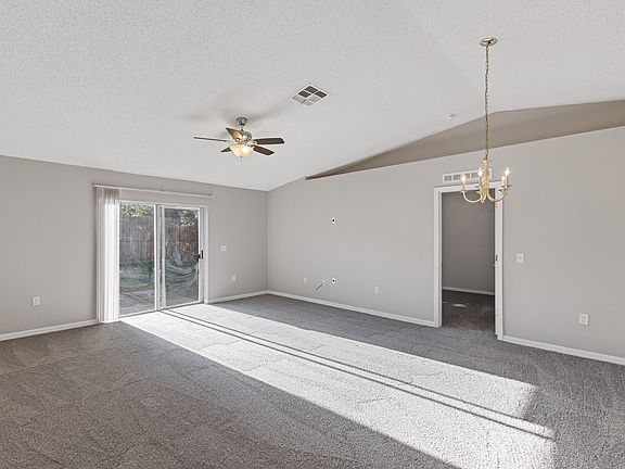 4th image of 215 Curtis Ave