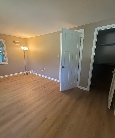782 Parkview Dr — Photo 14