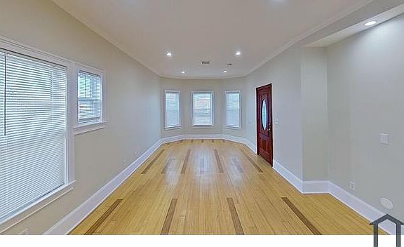 3rd image of 9 Landor Rd #3