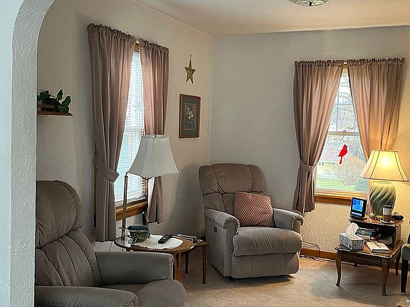  living room or dining room