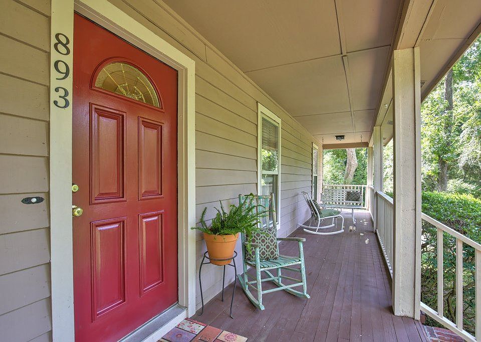 1st image of 893 Maderia Cir