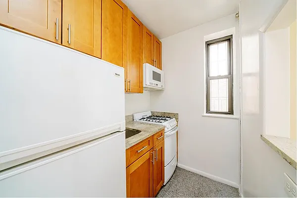 Rented by Douglas Elliman | media 9