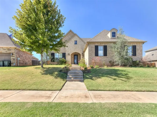 5109 Keystone Cir, Edmond, OK 73025