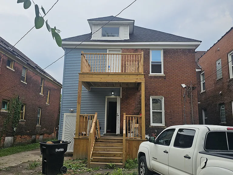 2935 Hogarth St — Photo 9