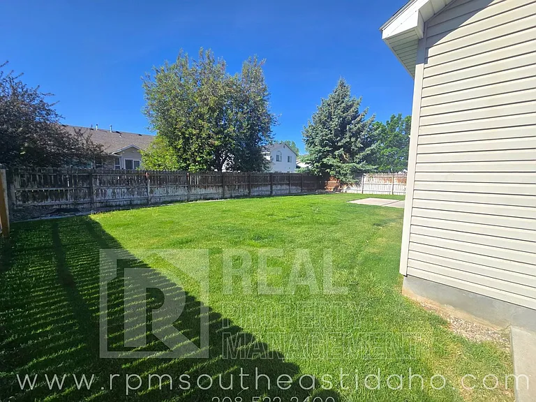 149 Leesburg Ln — Photo 11
