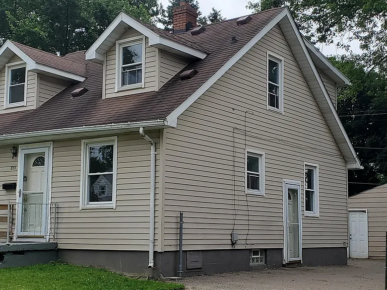 520 Burroughs Ave — Photo 2