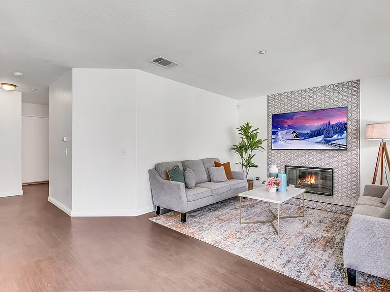 7642 Northrop Dr — Photo 21