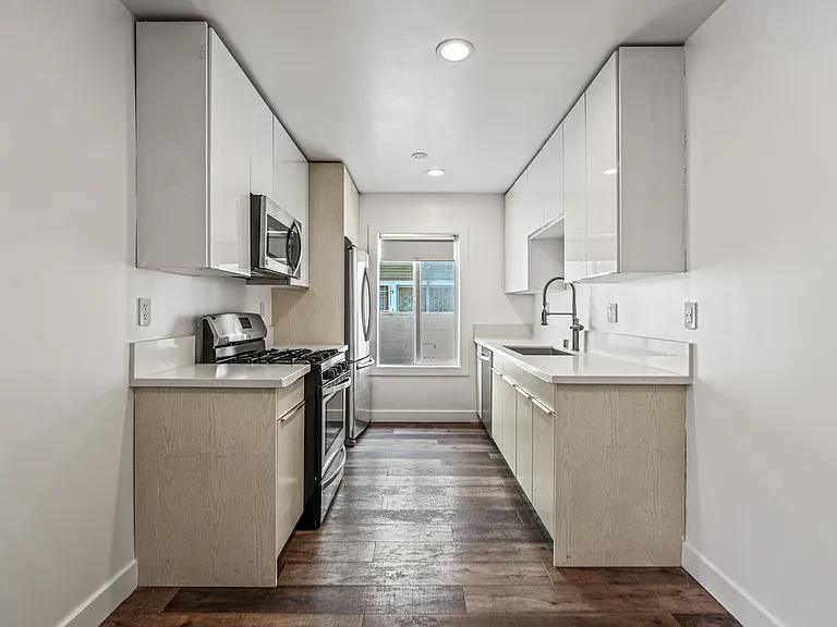 2730 Raymond Ave #I — Photo 2